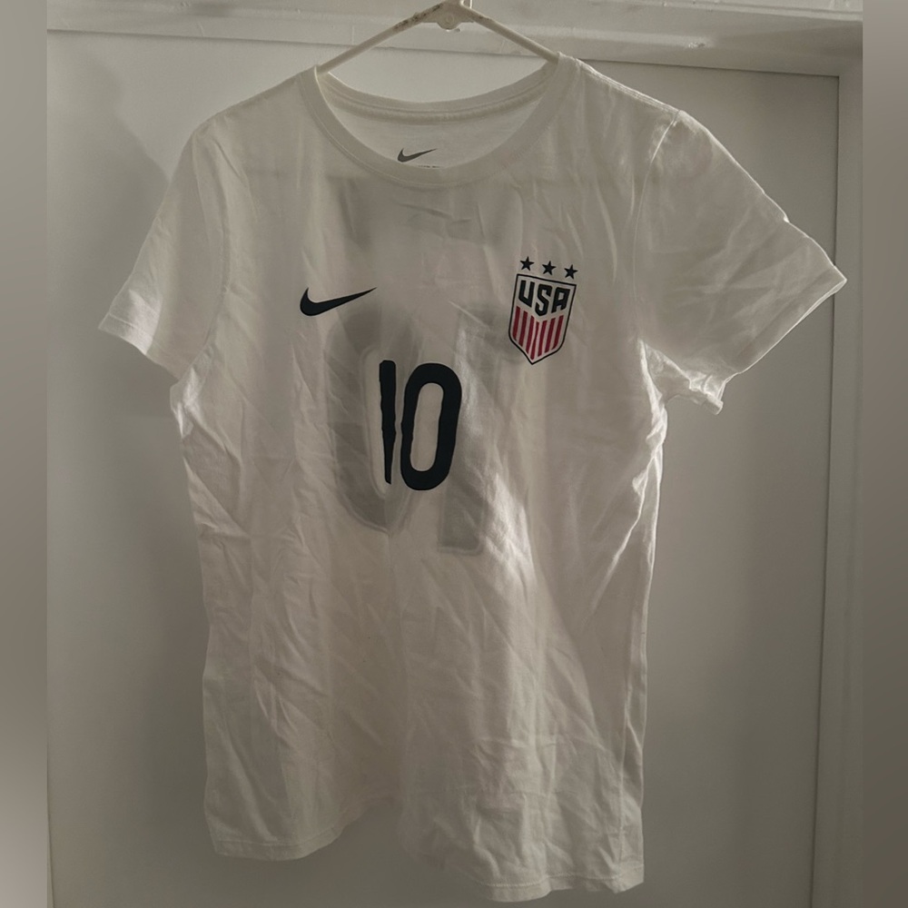 Nike tee men’s large USA soccer #10 Lloyd
